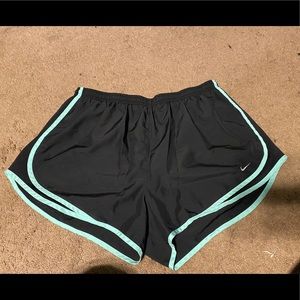 women’s nike shorts